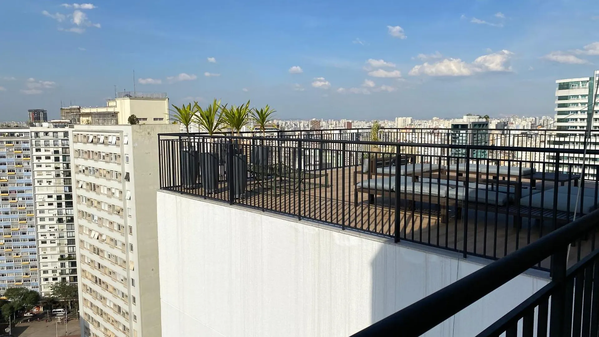 Studio Em Frente Ao Pq Augusta 300 M Do Metro E Universidade Mackenzie サンパウロ 0*,